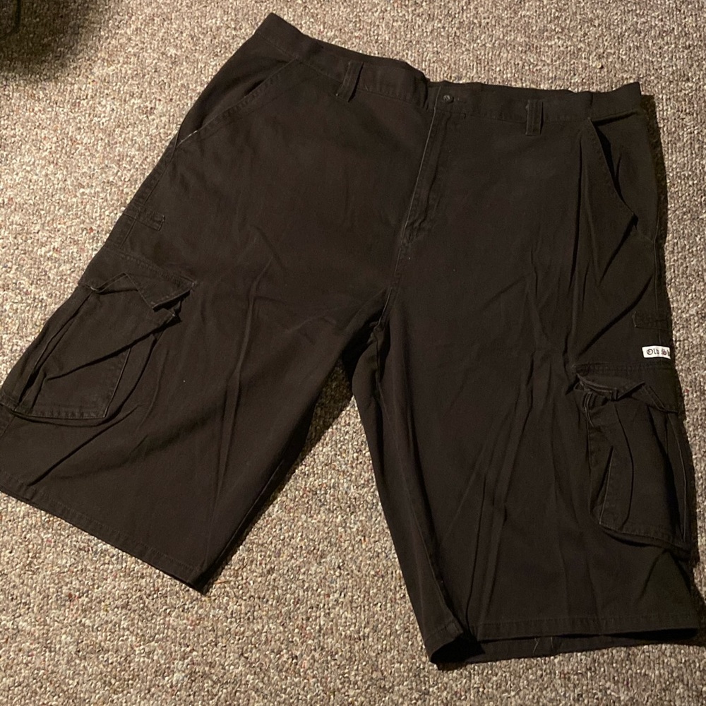 “Old skool” brand men’s shorts size 42